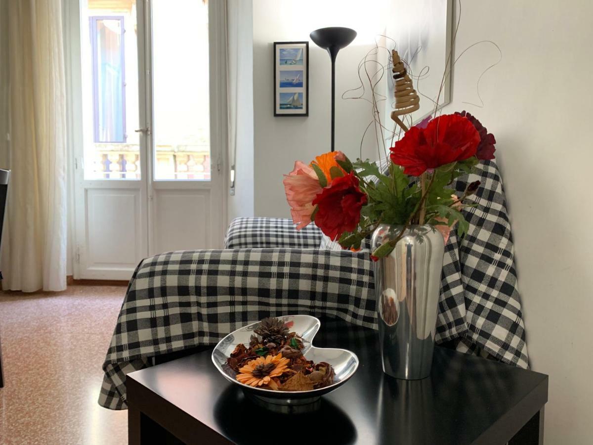 Temporary House Oberdan Apartment โบโลญญา ภายนอก รูปภาพ