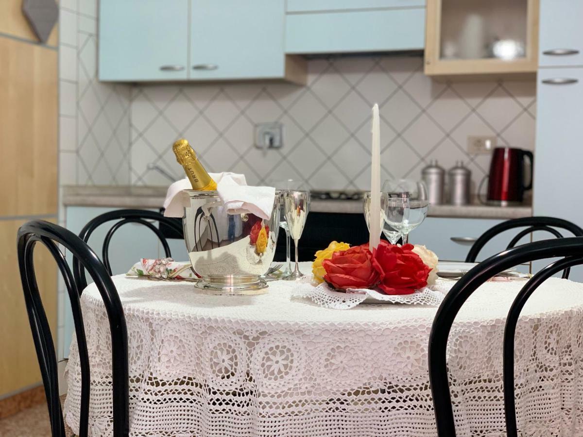 Temporary House Oberdan Apartment โบโลญญา ภายนอก รูปภาพ